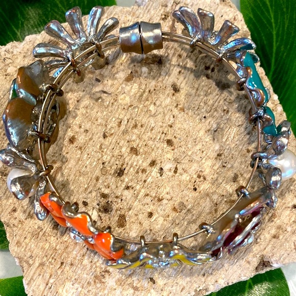 💼New elegant multi color enamel florals rhinestone faux pearl chunky bracelet - Picture 6 of 8